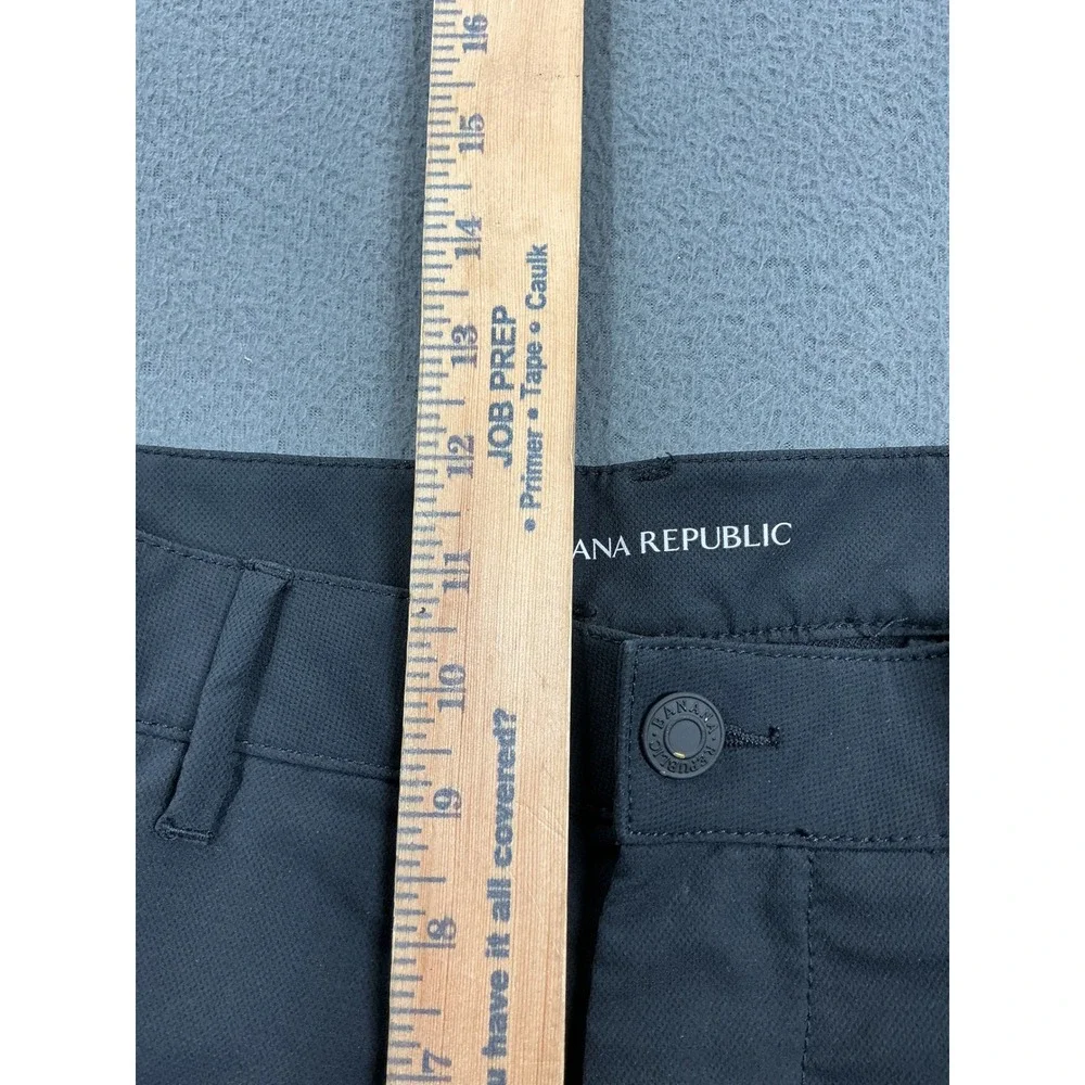 Banana‎ Republic Core Temp Chino Pants Mens 34x32 Dark Gray Slim Straight Tech